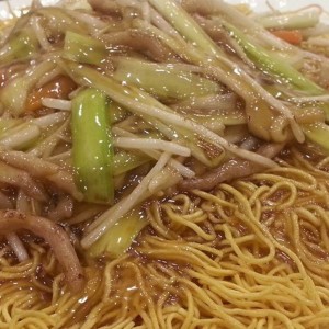 銀芽肉絲炒麵