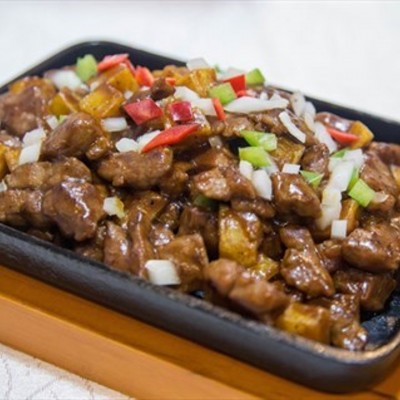 鐵板黑椒薯仔牛柳粒 - 銅鑼灣分店