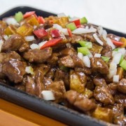 鐵板黑椒薯仔牛柳粒 - 銅鑼灣分店