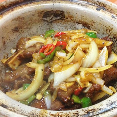 黑椒牛仔骨煲 - 銅鑼灣分店